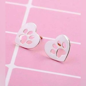 🐾 Heart with Paw Prints Stainless Steel Stud Earrings NWT